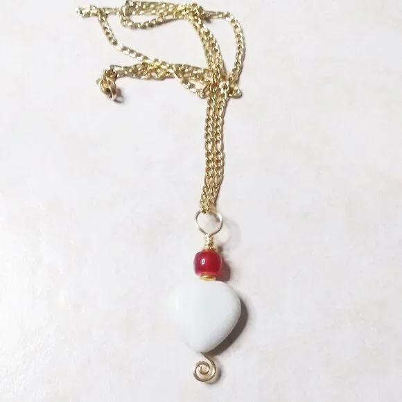 A Heart of Stone! White, Red & Gold Edition - 20" Necklace! Boho Casual & Sweet - Picture 4 of 8